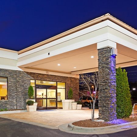 Holiday Inn Express & Suites Greensboro - I-40 Atwendover By Ihg Eksteriør billede
