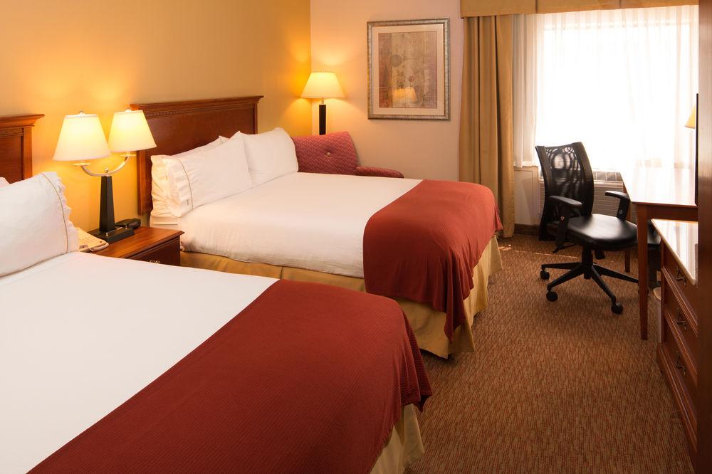 Holiday Inn Express & Suites Greensboro - I-40 Atwendover By Ihg Eksteriør billede
