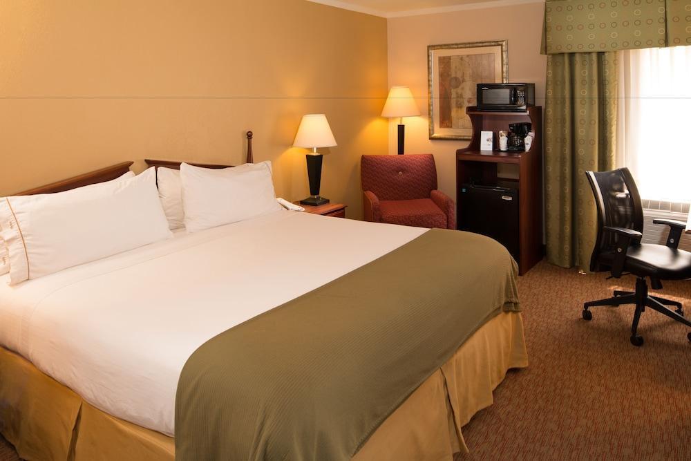 Holiday Inn Express & Suites Greensboro - I-40 Atwendover By Ihg Eksteriør billede