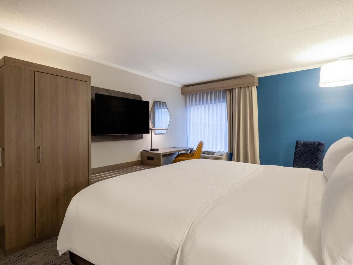 Holiday Inn Express & Suites Greensboro - I-40 Atwendover By Ihg Eksteriør billede