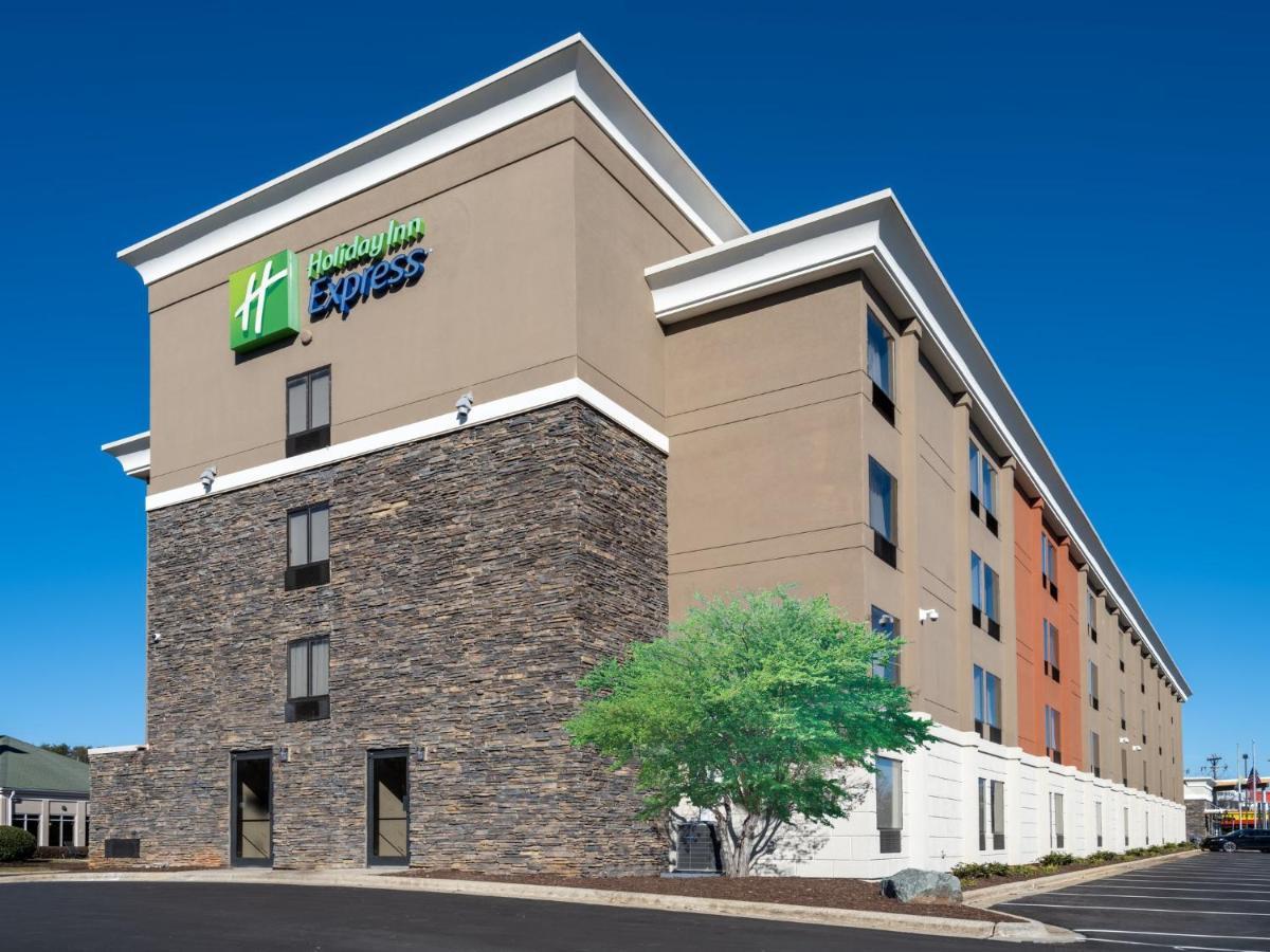 Holiday Inn Express & Suites Greensboro - I-40 Atwendover By Ihg Eksteriør billede