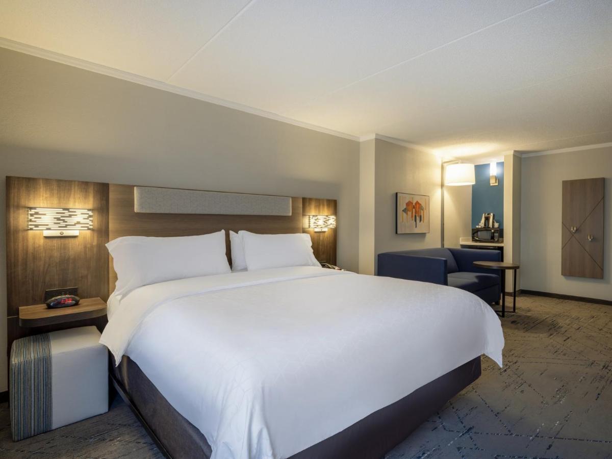 Holiday Inn Express & Suites Greensboro - I-40 Atwendover By Ihg Eksteriør billede