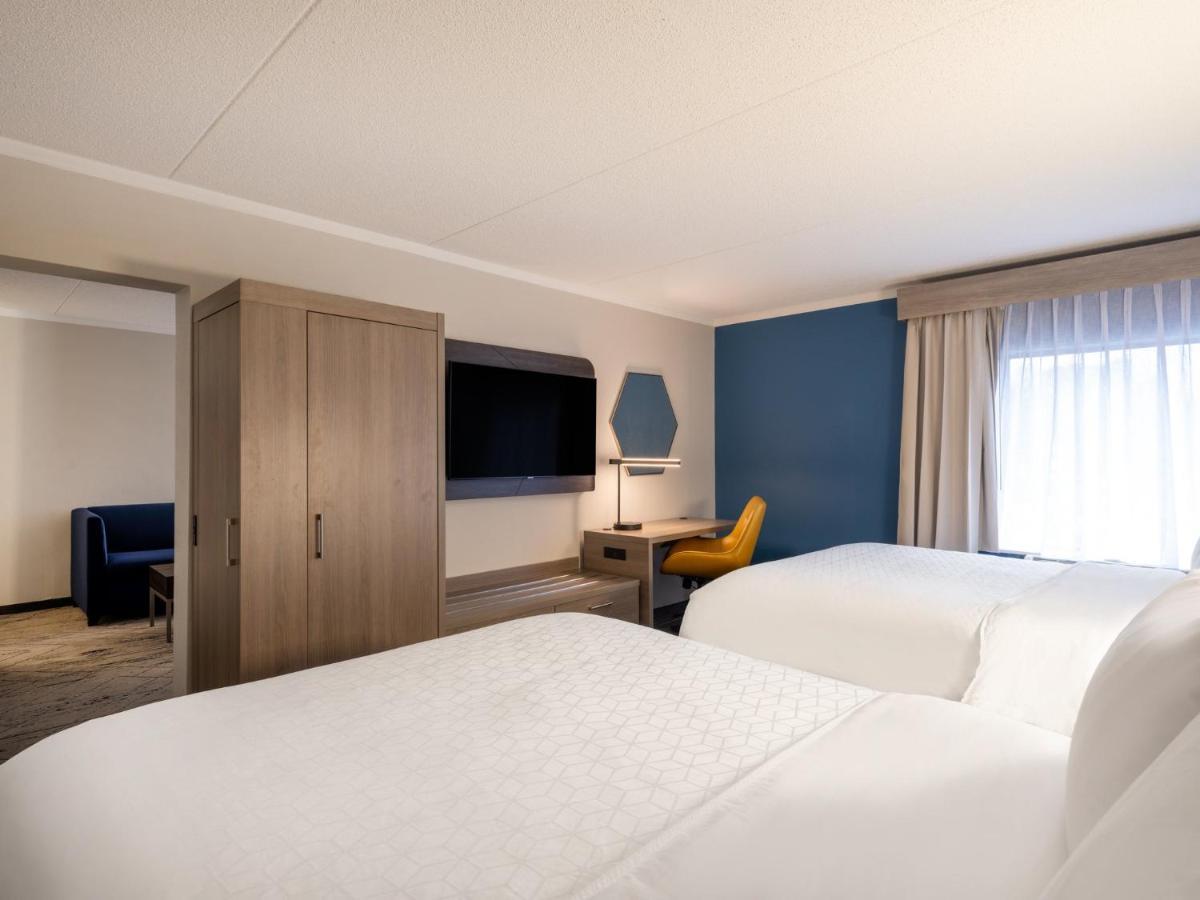 Holiday Inn Express & Suites Greensboro - I-40 Atwendover By Ihg Eksteriør billede